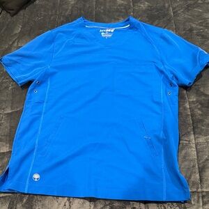 3/$15! 🎈 HH 360 Healing Hands Men’s (?) Scrub top